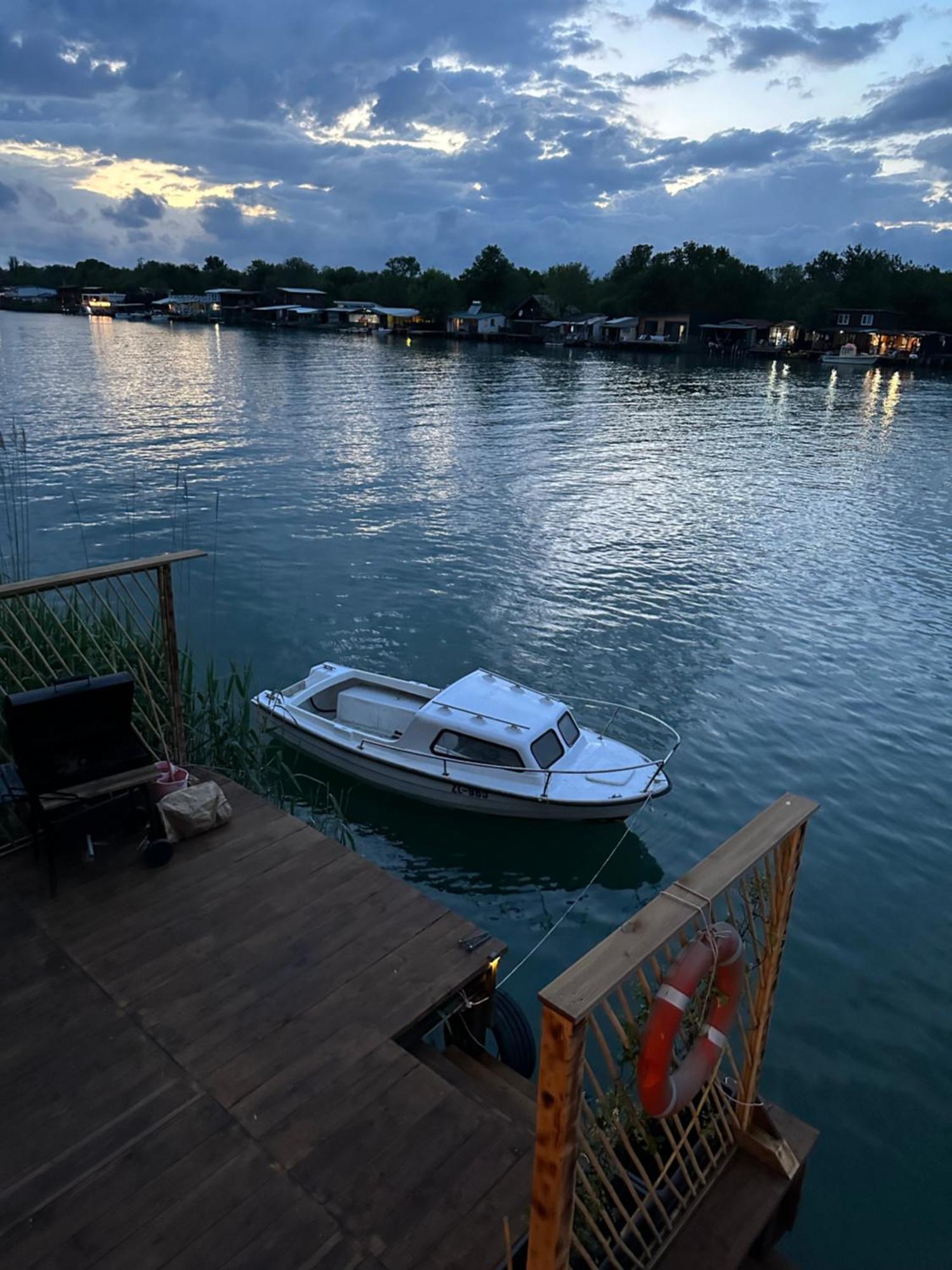 Meris Ulcinj Esterno foto